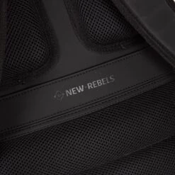 New Rebels® Harper - Rugtas - Zwart - Waterbestendig - 9L - 28x8x38cm - Rugzak / Backpack 26 New Rebels® Harper - Rugtas - Zwart - Waterbestendig - 9L - 28x8x38cm - Rugzak / Backpack -Kofferland Goedkope Winkel 1200x1200 1134