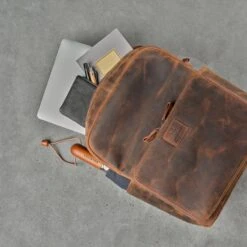 DONBOLSO Rugzak Tokio I Premium Lederen Dagrugzak Voor Mannen En Vrouwen Met Laptopvak I Ideale Lederen Rugzak Voor Op Reis, Kantoor, Universiteit I Handgemaakte Laptoptas I Vintage Bruin 11 DONBOLSO Rugzak Tokio I Premium Lederen Dagrugzak Voor Mannen En Vrouwen Met Laptopvak I Ideale Lederen Rugzak Voor Op Reis, Kantoor, Universiteit I Handgemaakte Laptoptas I Vintage Bruin -Kofferland Goedkope Winkel 1200x1200 1153