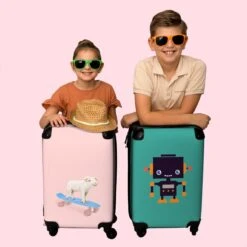 NoBoringSuitcases.com® Kinderkoffer - Trolley Kinderen - Varken - Roze - Skateboard - Kinderen - Meisje - Koffer Dieren - Past Binnen 55x40x20 Cm En 55x35x25 Cm - Reiskoffer Met Wielen 14 NoBoringSuitcases.com® Kinderkoffer - Trolley Kinderen - Varken - Roze - Skateboard - Kinderen - Meisje - Koffer Dieren - Past Binnen 55x40x20 Cm En 55x35x25 Cm - Reiskoffer Met Wielen -Kofferland Goedkope Winkel 1200x1200 312