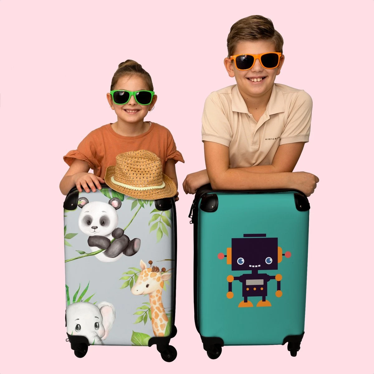 NoBoringSuitcases.com® Koffer - Jungle - Panda - Olifant - Giraffe - Kinderen - Past Binnen 55x40x20 Cm En 55x35x25 Cm - Handbagage - Trolley - Fotokoffer - Cabin Size - Print 7 NoBoringSuitcases.com® Koffer - Jungle - Panda - Olifant - Giraffe - Kinderen - Past Binnen 55x40x20 Cm En 55x35x25 Cm - Handbagage - Trolley - Fotokoffer - Cabin Size - Print - Afbeelding 7