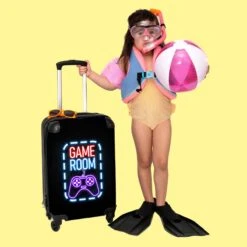 NoBoringSuitcases.com® Koffer - Trolley Op Wieltjes - Neon - Game Room - Tekst - Controller - Zwart - Reiskoffer - Past Binnen 55x40x20 Cm En 55x35x25 Cm - Koffertje - Trolley Handbagage -Kofferland Goedkope Winkel 1200x1200 336