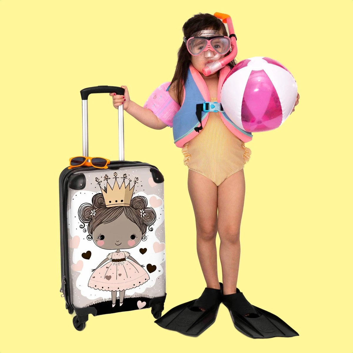 NoBoringSuitcases.com® Kinderkoffer - Trolley Op Wieltjes - Prinses - Hartjes - Kroon - Roze - Meisjes - Koffer Meisje - Past Binnen 55x40x20 Cm En 55x35x25 Cm - Reiskoffer - Fotokoffer 6 NoBoringSuitcases.com® Kinderkoffer - Trolley Op Wieltjes - Prinses - Hartjes - Kroon - Roze - Meisjes - Koffer Meisje - Past Binnen 55x40x20 Cm En 55x35x25 Cm - Reiskoffer - Fotokoffer - Afbeelding 6
