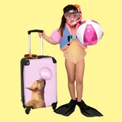 NoBoringSuitcases.com® Kinderkoffer - Hond - Dieren - Kauwgom - Roze - Kinderen - Trolley Kinderen - Past Binnen 55x40x20 Cm En 55x35x25 Cm - Reiskoffer Met Wielen - Koffertje 17 NoBoringSuitcases.com® Kinderkoffer - Hond - Dieren - Kauwgom - Roze - Kinderen - Trolley Kinderen - Past Binnen 55x40x20 Cm En 55x35x25 Cm - Reiskoffer Met Wielen - Koffertje -Kofferland Goedkope Winkel 1200x1200 381