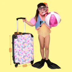 NoBoringSuitcases.com® Koffer Groot - Eenhoorn - Meisje - Patroon - Hartje - Trolley Koffer Met TSA-slot - Met Wielen - 90 Liter - Reiskoffer - 66 Cm -Kofferland Goedkope Winkel 1200x1200 657