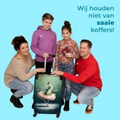 NoBoringSuitcases.com® Koffer Groot - Krokodil - Kroon - Goud - Ballet - Portret - Trolley Koffer Met TSA-slot - Met Wielen - 90 Liter - Reiskoffer - 66 Cm 12 NoBoringSuitcases.com® Koffer Groot - Krokodil - Kroon - Goud - Ballet - Portret - Trolley Koffer Met TSA-slot - Met Wielen - 90 Liter - Reiskoffer - 66 Cm -Kofferland Goedkope Winkel 1200x1200 678
