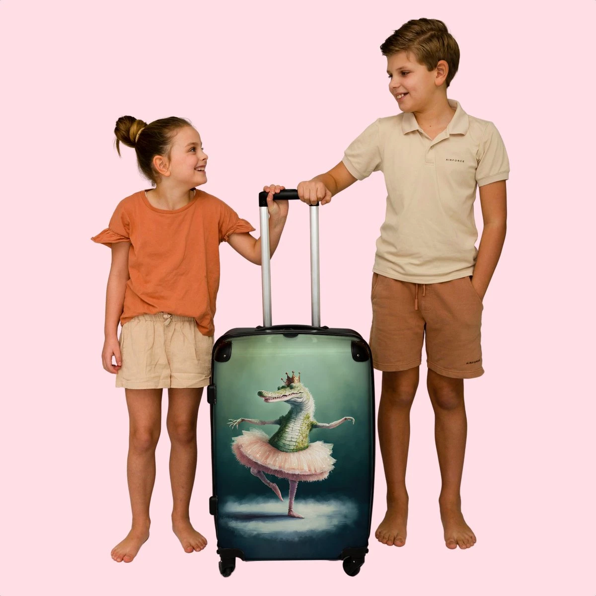 NoBoringSuitcases.com® Koffer Groot - Krokodil - Kroon - Goud - Ballet - Portret - Trolley Koffer Met TSA-slot - Met Wielen - 90 Liter - Reiskoffer - 66 Cm 7 NoBoringSuitcases.com® Koffer Groot - Krokodil - Kroon - Goud - Ballet - Portret - Trolley Koffer Met TSA-slot - Met Wielen - 90 Liter - Reiskoffer - 66 Cm - Afbeelding 7