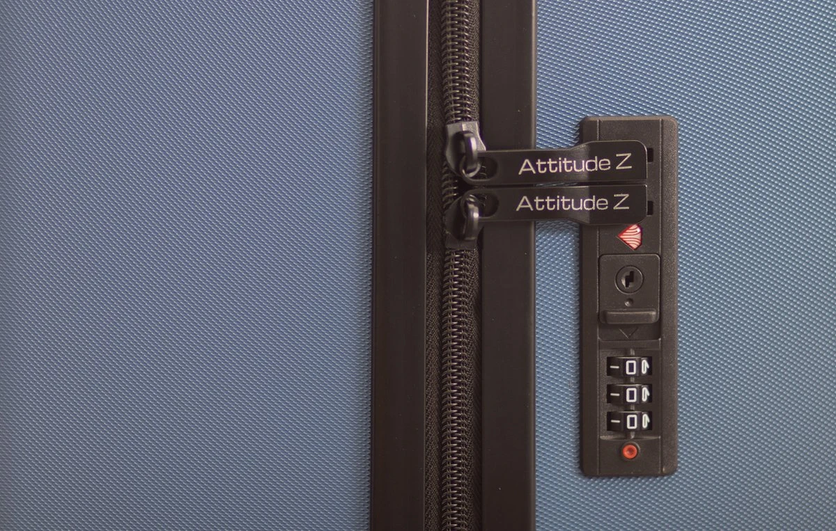 AttitudeZ Azur Reiskoffer Medium Blauw 67cm - TSA-slot 3 AttitudeZ Azur Reiskoffer Medium Blauw 67cm - TSA-slot - Afbeelding 3
