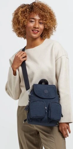 Kipling FIREFLY UP Rugzak, 7.5 Liter -Blue Bleu 2 24 Kipling FIREFLY UP Rugzak, 7.5 Liter -Blue Bleu 2 -Kofferland Goedkope Winkel 592x1200 4