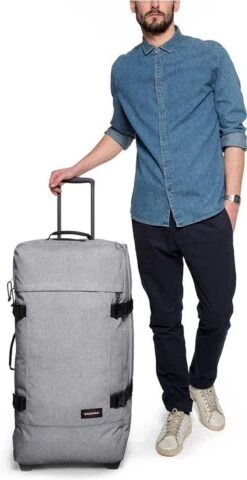 Eastpak TRANVERZ L Reiskoffer (79 X 40 X 33 Cm) - Sunday Grey -Kofferland Goedkope Winkel 617x1200 1