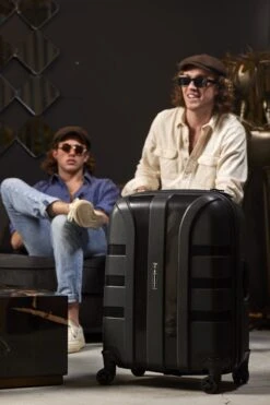 ©TROLLEYZ - Paris No.5 - Reiskoffer - 78cm Met TSA Slot - Dubbele Wielen - 360° Spinners - 100% Polypropyleen - Reiskoffer In Piano Black -Kofferland Goedkope Winkel 800x1200 29