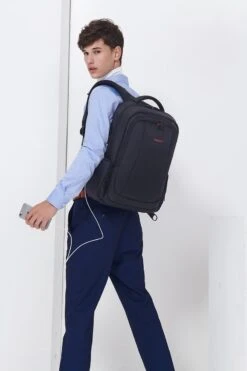 Tigernu Daily Laptop Rugzak 15,6 Inch – Rugtas - Dames En Heren – Spatwaterdicht – Anti Diefstal – 27 Liter - Zwart 39 Tigernu Daily Laptop Rugzak 15,6 Inch – Rugtas - Dames En Heren – Spatwaterdicht – Anti Diefstal – 27 Liter - Zwart -Kofferland Goedkope Winkel 800x1200 50