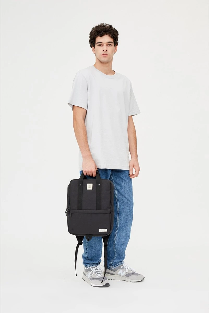 Lefrik Smart Daily Laptop Rugzak - Eco Friendly - Recycled Materiaal - 13,3 Inch - Black 3 Lefrik Smart Daily Laptop Rugzak - Eco Friendly - Recycled Materiaal - 13,3 Inch - Black - Afbeelding 3